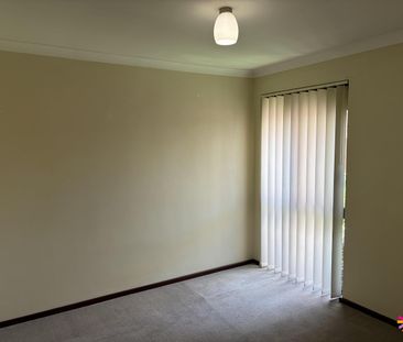 PRIME COMO LOCATION! - Photo 4