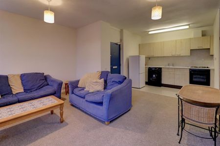 1 BED Flat To rent - Photo 2
