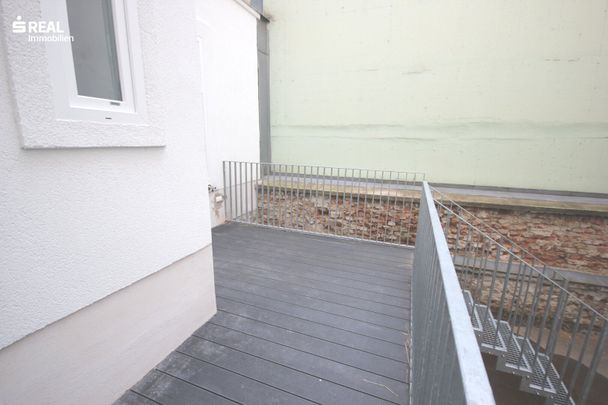 ruhige, neu sanierte 4-Zimmer-Wohnung mit Terrasse, mitten in der Fußgängerzone - Photo 1