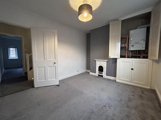 3 bedroom terraced house to rent - Photo 1