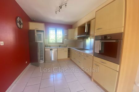 Location Maison 5 pièces 94m² BRIGNOLES 83170 - Photo 4