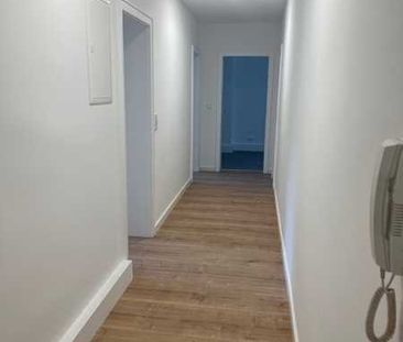 Komplett sanierte 2,5 ZKB mit Parkettböden und Wohnküche in stilvollem Altbau! - Photo 1