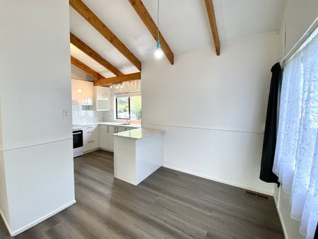 Unit 1, 8 Alston Avenue, Kelston, Auckland - Photo 3