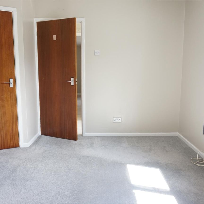 Alcester Road, Feckenham - Photo 1