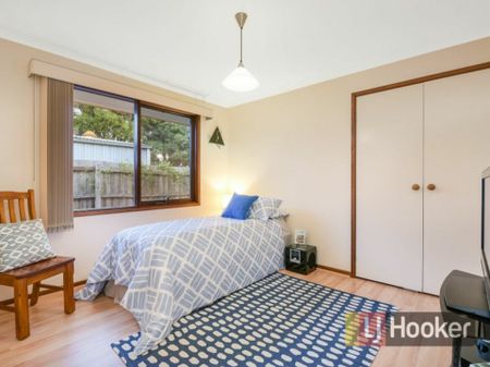 32 Beckington Crescent, Hampton Park VIC - Photo 5
