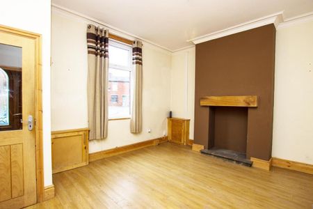 3 bedroom terraced house to rent - Photo 2