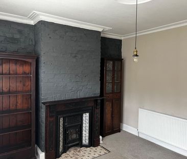 3 Bed Terraced House, Burnaby Street, S6 - Photo 2