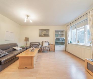 3 bedroom terraced house to rent - Photo 4