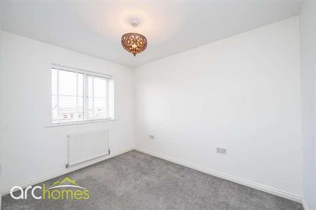 Grimshaw Park, Abram, Wigan, WN2 - Photo 3