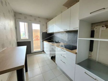 LOCATION - PAU : Appartement T3 de 63m² avec loggia fermée, parking et garage - Photo 5