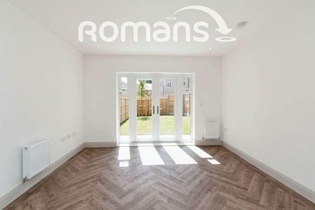 Spindle Avenue, Fleet, GU51 - Photo 3