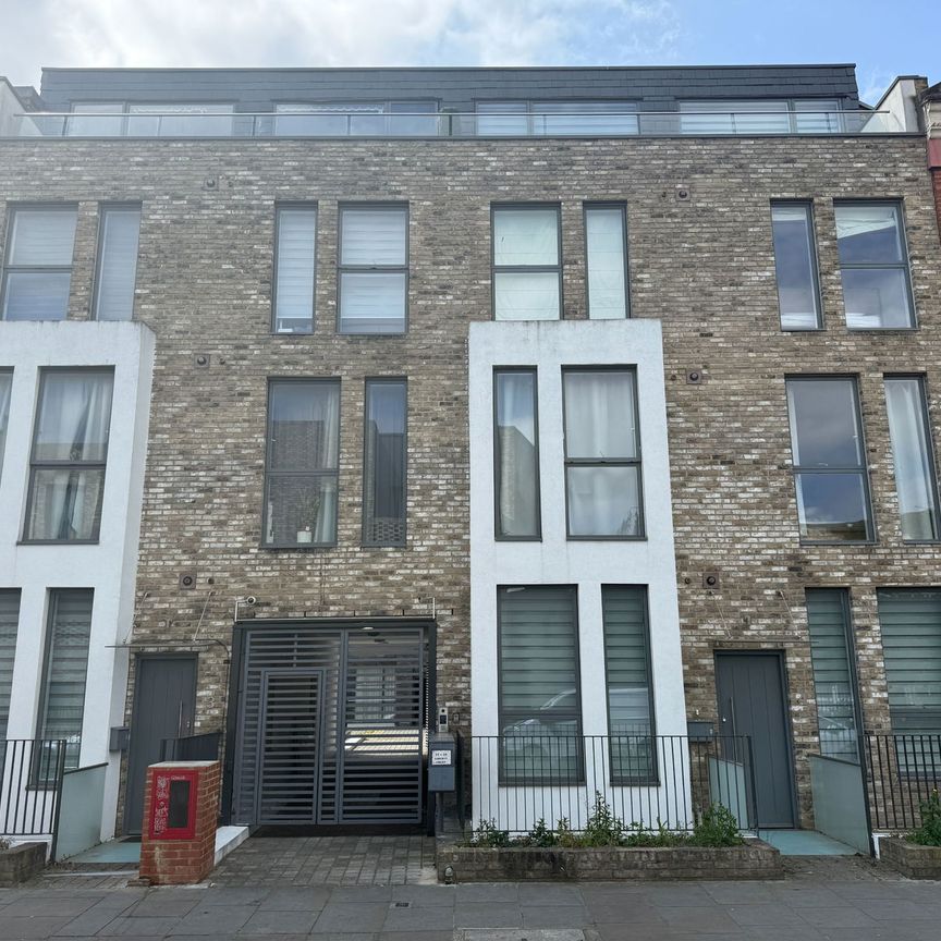 Southern Row, Notting Hill, W10 - Photo 1