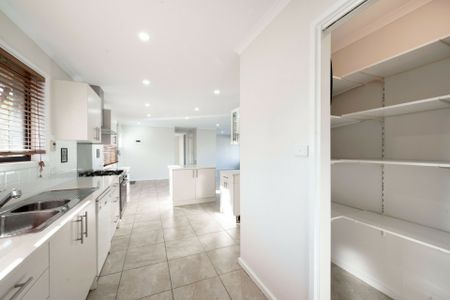 Family Home! - Photo 3
