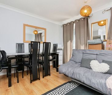 2 bedroom house to rent - Photo 3