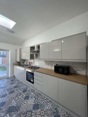 Airthrie Road, Ilford, IG3 - Photo 1