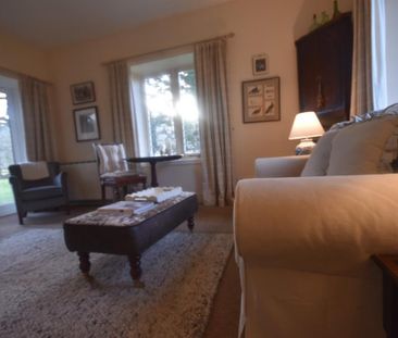 2 bedroom cottage to rent - Photo 2