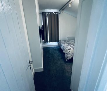 Room in a Shared Flat, Waddon Road, CR0 - Photo 3
