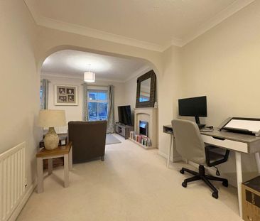 4 bedroom terraced house to rent - Photo 3