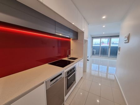 Stylish Apartments in Prime Location - Photo 4