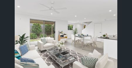 MODERN SPACIOUS TOWNHOUSE IN HELENSVALE - Photo 2