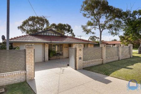 Fully Furnished 3x2 Home - Prime Location in Mandurah - Photo 4