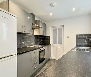 2 bedroom terraced house to rent - Photo 4