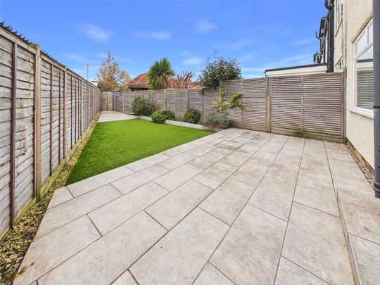 Hospital Bridge Road, Twickenham, TW2 - Photo 1