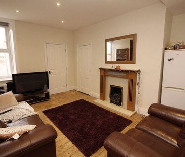 5 bedroom maisonette to rent - Photo 2