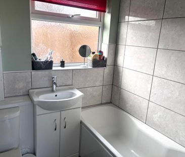 2 bedroom terraced house to rent - Photo 5