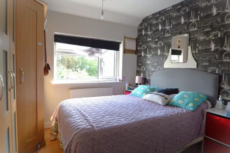 3 bedroom semi-detached house to rent - Photo 5