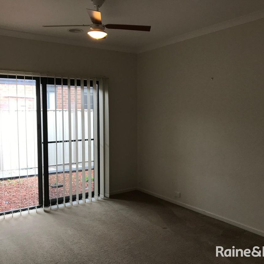 Splendid 4Br Home in Arndel, Truganina! - Photo 1