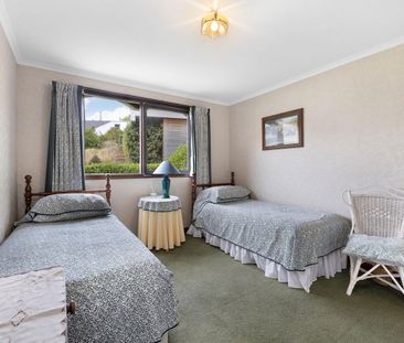 Large Kelvin Heights home - Photo 5