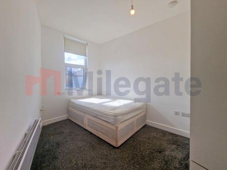 3 bedroom flat to rent - Photo 5