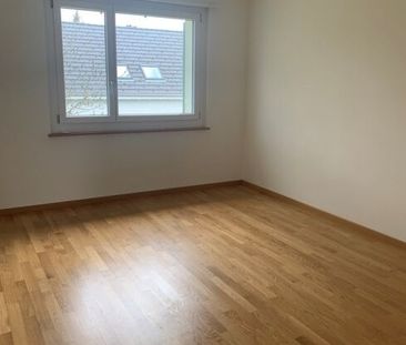 Family apartment with 4 rooms in a quiet location on the 2nd floor - Photo 2