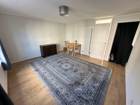 2 Bed Maisonette, Viewcraig Street, EH8 - Photo 2