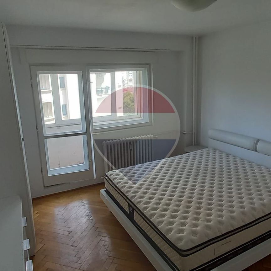 Inchiriere Apartament luminos cu 2 camere - Photo 1
