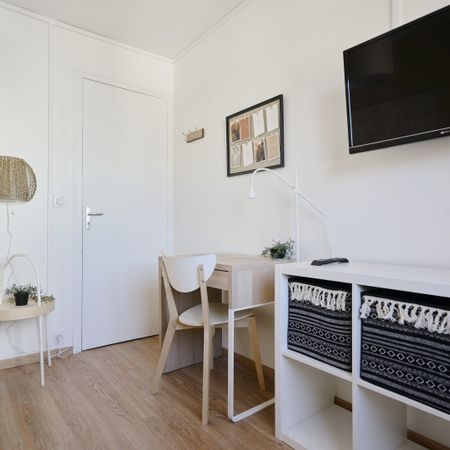 GERUZEZ Roommate 4 Bedrooms at Reims - Photo 3