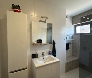 Appartement met 2 slaapkamers kortbij het centrum - Photo 1