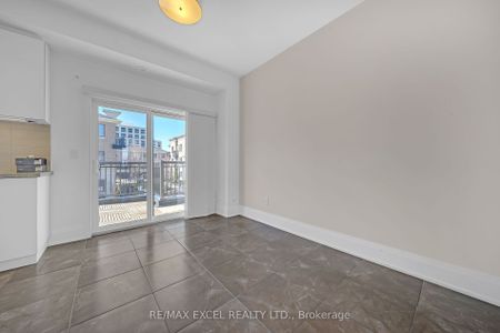 Condo Townhouse For Lease | N8141772 - Photo 4