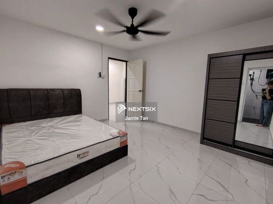 Single Storey @ Taman Abad , Johor Bahru - Photo 1