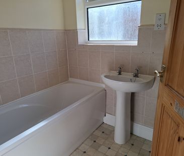 Flat 2, 7 Abbey Drive West - Photo 6