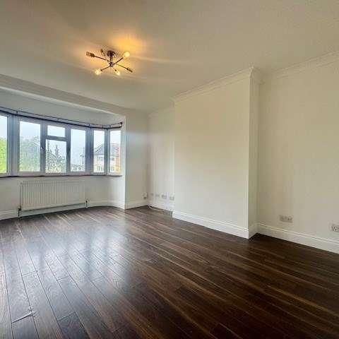 Alexandra Avenue, Harrow, HA2 - Photo 1