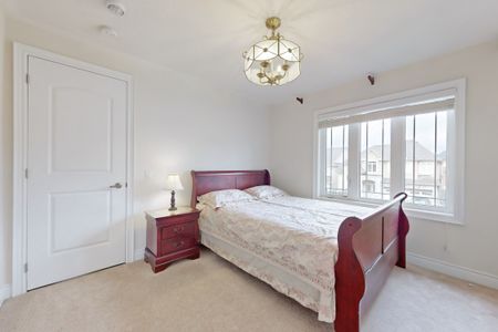 For Lease - 17 Blazing Star Street, East Gwillimbury, Ontario - Photo 5