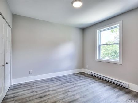 4743 Av. Coolbrook - Photo 3