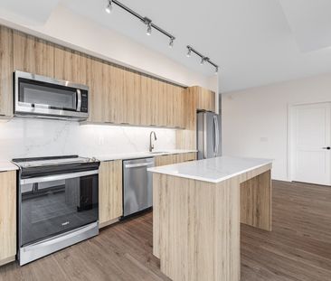 For Lease - 56 Lakeside Terrace Unit# 506, Barrie, Ontario - Photo 1