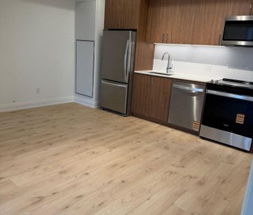 For Lease - 3250 Carding Mill Trail Unit# 436, Oakville, Ontario - Photo 4