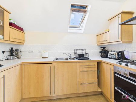 2 bedroom coach house to rent - Photo 4