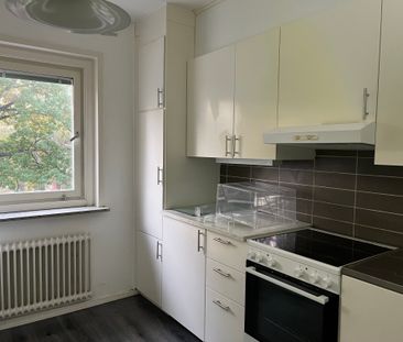 Lövängen, Katrineholm - Photo 1