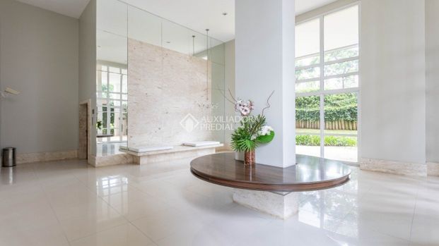 Apartamento com 3 quartos e 125m² para alugar em Jardim Europa, Porto Alegre. - Photo 1
