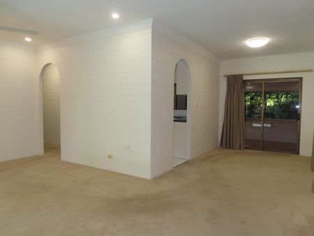 5 Kerryanne Close, Smithfield QLD 4878 - Photo 4